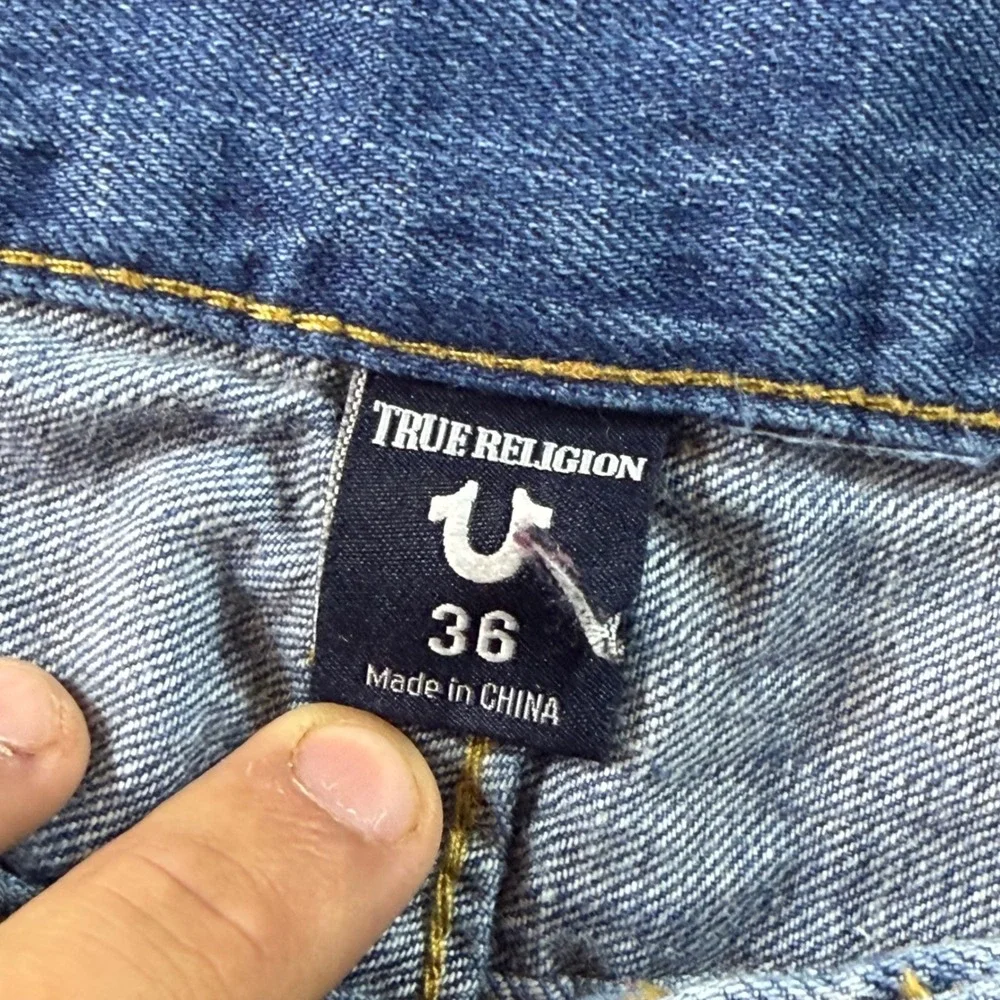 True Religion Ricky Denim Shorts Mens 36 Blue Relaxed Cut Off Distressed EUC